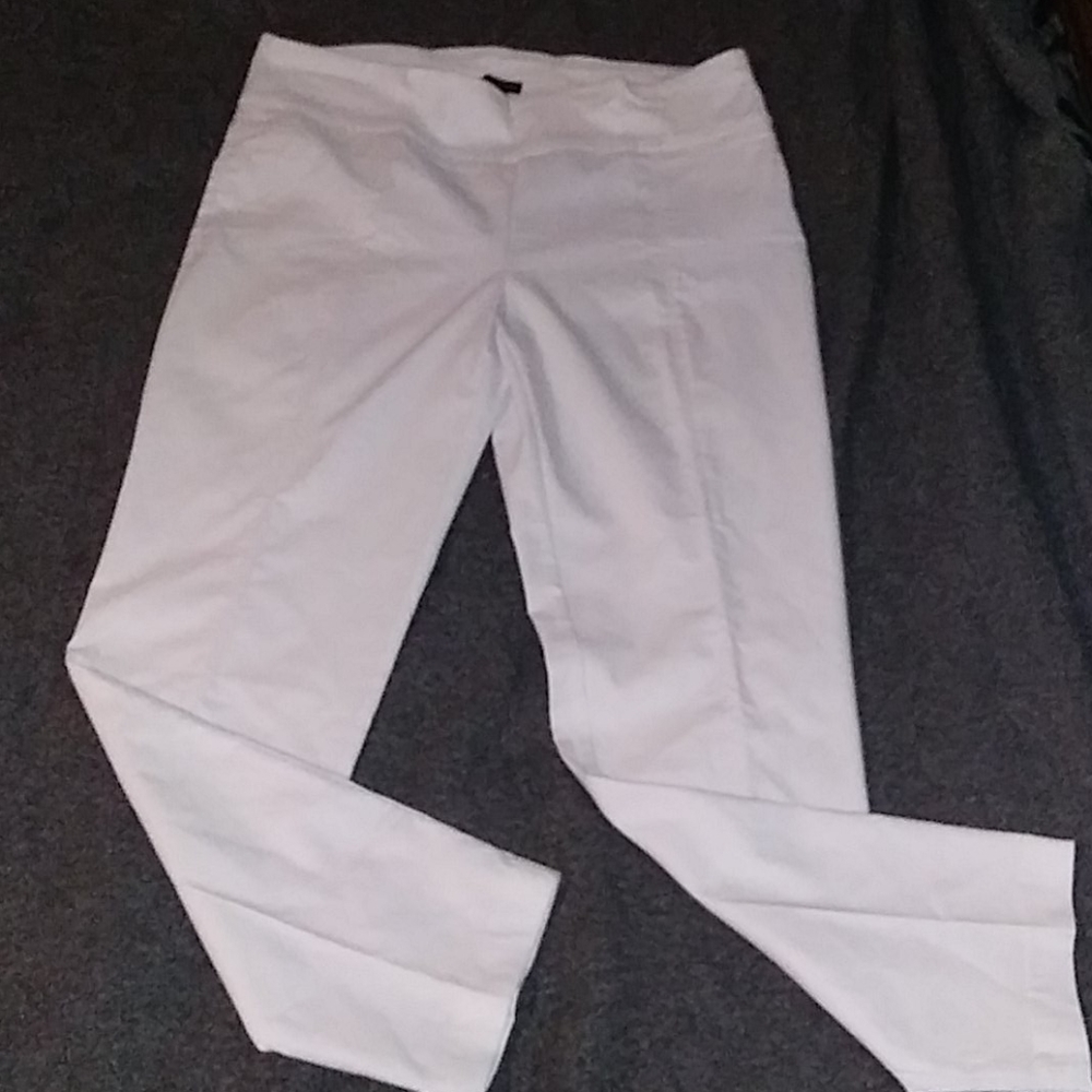 Slim leg pants, great for summer